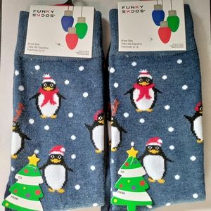3/$20 Penguin Santa reindeer Christmas snow Funky Socks blue with gift tag